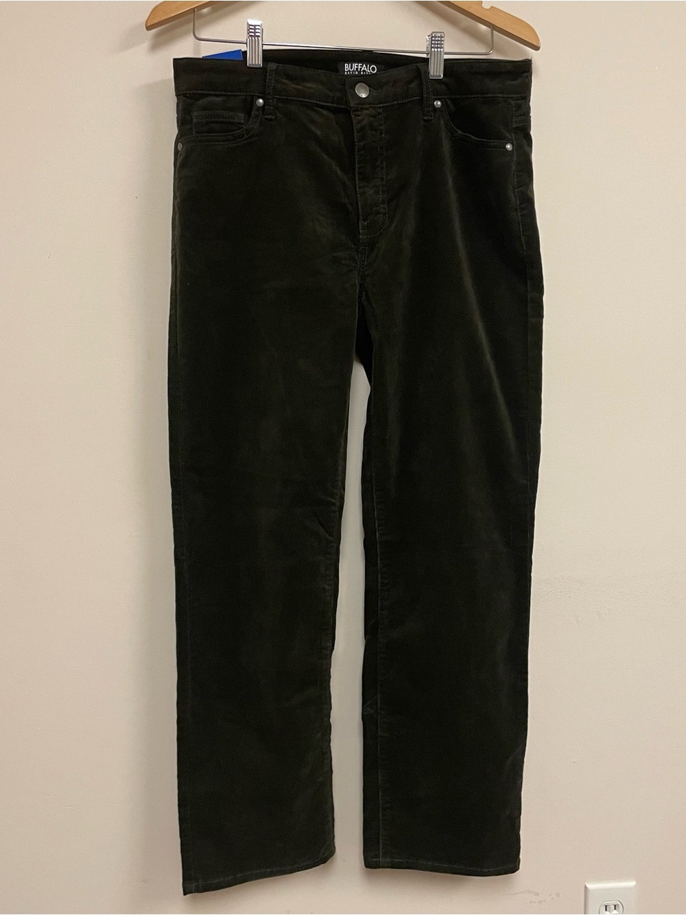 Buffalo Women’s Size 10 Straight Leg Corduroy Pant NYLA Stretch Rosemary Green
